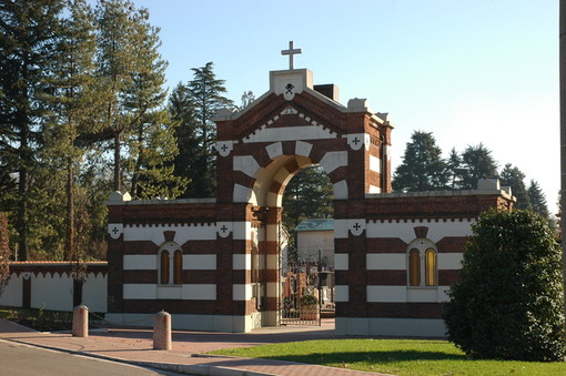 A Marnate fa discutere la costruzione di nuovi loculi all’interno del cimitero