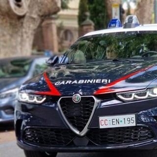 Aggredisce i vicini di casa con un machete: arrestato dai carabinieri