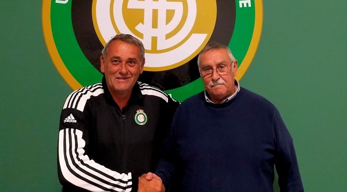 Mister Corrado Cotta, da qualche settimana sulla panchina della Castellanzese, proiettato sulla risalita in campionato