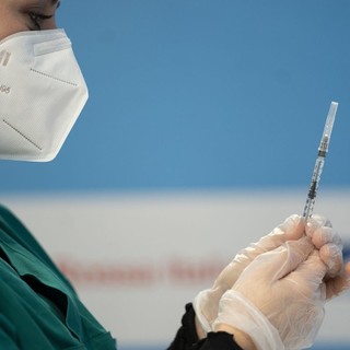 Coronavirus, in provincia di Varese calo continuo: 425 contagi. In Lombardia sono 6.366