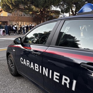 Focolaio di tossinfezione alimentare a Gallarate, la dirigente: «Non è prevista la chiusura della scuola, è in atto una caccia alle streghe»