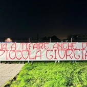 Gli ultras del Mantova hanno ricordato con uno striscione Giorgia Coraini