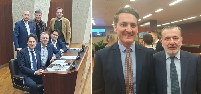 Licata, in primo piano, con i colleghi di Forza Italia. Nella foto accanto, da sinistra, Vizzardi e Ferrazzi