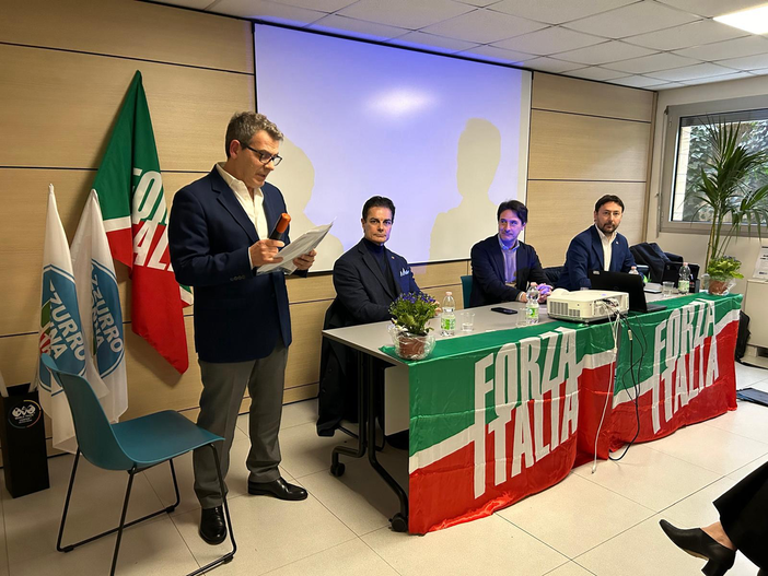 Forza Italia, Vincenzo Quagliata acclamato segretario a Lonate Pozzolo: «Impegno, cuore ed entusiasmo»