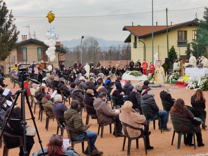 VIDEO. L’omelia di don Stefano: «I diritti degli adulti non devono avere il sopravvento su quelli dei bambini»