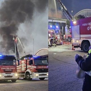 Il fumo che saliva sopra la ditta e la sindaca Ermoni sul posto