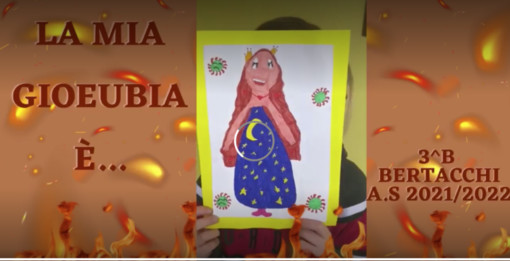 VIDEO/ I bambini della Bertacchi: «La Giöbia è magica e brucerà virus, malattie e tristezza»