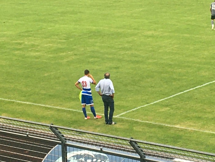 Filippo Ghioldi aspetta di entrare in campo