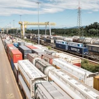 Hupac mantiene stabile il trasporto combinato nel 2024 e punta su infrastrutture più resilienti