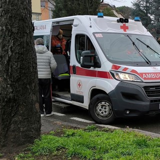 Apprensione in piazzale Tripoli, donna investita da un automobilista sbadato