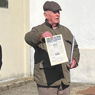 Giorgio Giacomelli, al centro, nella foto