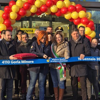 VIDEO E FOTO. Gorla Minore inaugura il nuovo Lidl, Ermoni: «Il progetto ha riqualificato un'area dismessa e monitoriamo la viabilità»