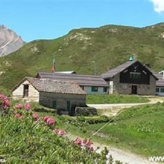 Il Rifugio Maria Luisa del Cai Busto (foto ossolamagica.it)