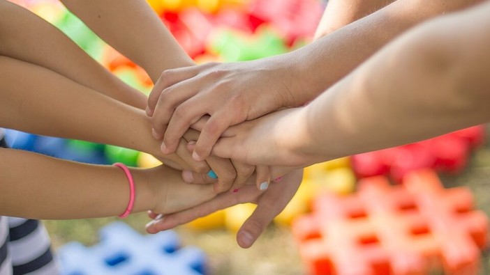 Besnate: solidarietà per la piccola Ludo, raccolta fondi per una pedana per l'auto