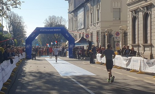 Busto, volontario della Maratonina aggredito da un automobilista