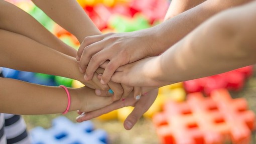 Besnate: solidarietà per la piccola Ludo, raccolta fondi per una pedana per l'auto