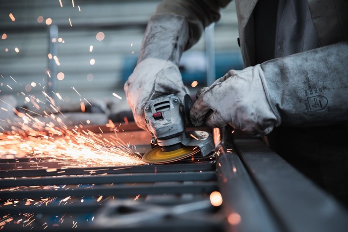 &quot;i frò al so cunventu, i genti al so andamentu&quot; -  si ritorna al lavoro