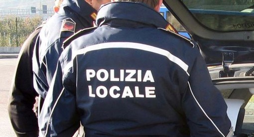 Foto d'archivio di veri agenti di Polizia locale