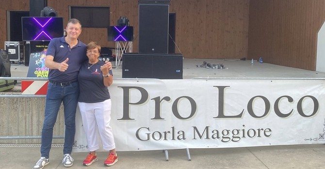 Il sindaco di Gorla Maggiore Pietro Zappamiglio con la presidente della Pro Loco, Maria Rosa Petruzzi