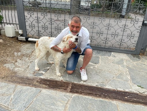 Il sindaco Puricelli con Thiago e sotto gli altri animali della famiglia