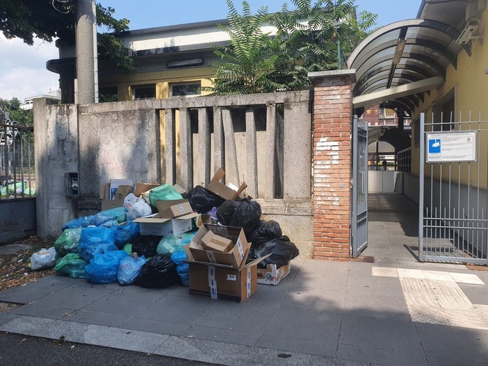 Rifiuti alla Stazione Centrale