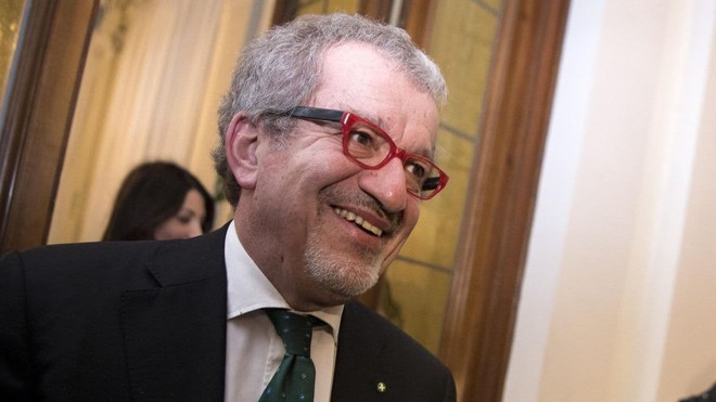 Il segretario della Lega di Varese Bordonaro ricorda Maroni: «Bobo vive»