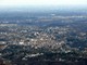 Sole e bel tempo per molti giorni su tutta la regione: qui la bellissima vista dall'alto della nostra provincia con sguardo su Milano nella foto di Mario Chiodetti