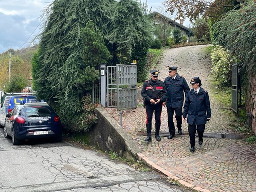 L'ingresso della villetta di Cuasso al Monte in località Cavagnano dove si è consumato il tragico fatto di sangue