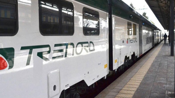 Treni, mattinata di passione. Ritardi fino a 90 minuti per un guasto a Milano Porta Garibaldi