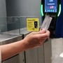 Come pagare con il telefono: la tecnologia contactless