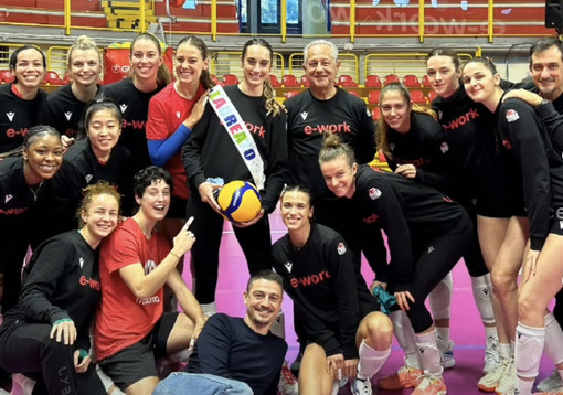 VIDEO. Uyba in festa per la dottoressa Carletti