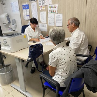 Ottocento vaccinazioni in due giorni all'Asst Valle Olona