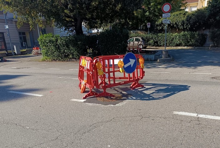 LA FOTO. Metti il pericolo davanti all'ospedale