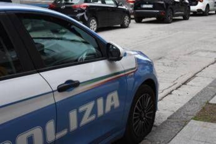 Roma, ancora poliziotti accerchiati al Quarticciolo: 19 persone fermate