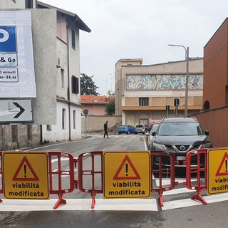 Prove di viabilità nella zona di via Cavallotti. E spuntano i parcheggi “kiss&amp;go”