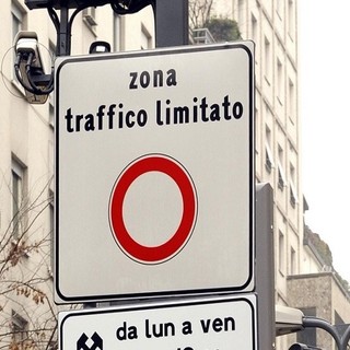 Un cartello della Ztl - dal sito del Comune di Milano